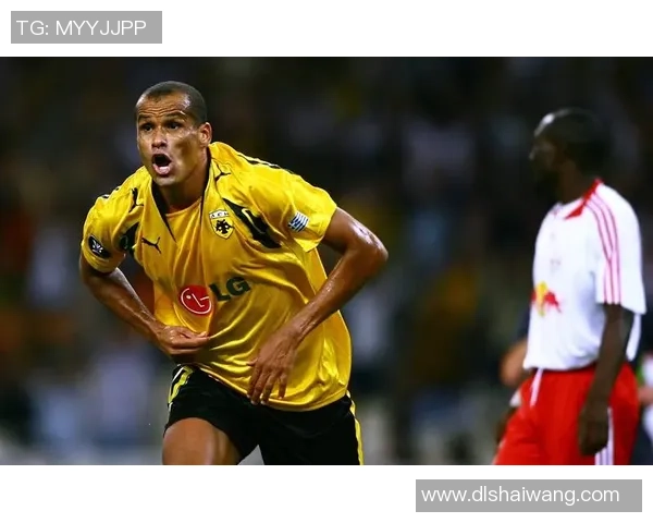 世界足球明星解说的魅力与技巧解析以及他们对比赛的独特见解 世界足球明星解说的魅力与技巧解析以及他们对比赛的独特见解