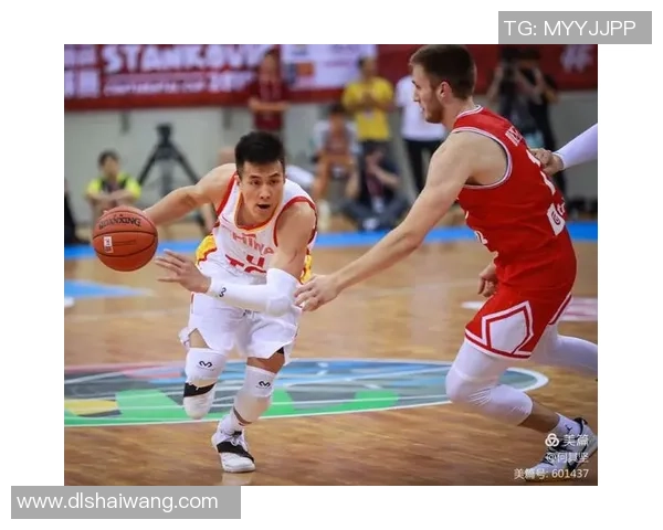 洲际杯精彩回顾:广州篮球队默契配合展现团队实力与战术智慧 洲际杯精彩回顾:广州篮球队默契配合展现团队实力与战术智慧